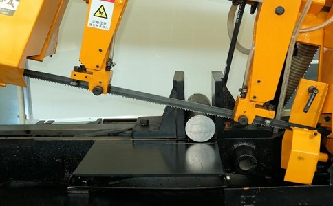 横沥镇数控带锯床自动送料精度会出现偏差吗？